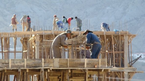 Cuánto gana un albañil en junio 2025 en El Cronista, Economía