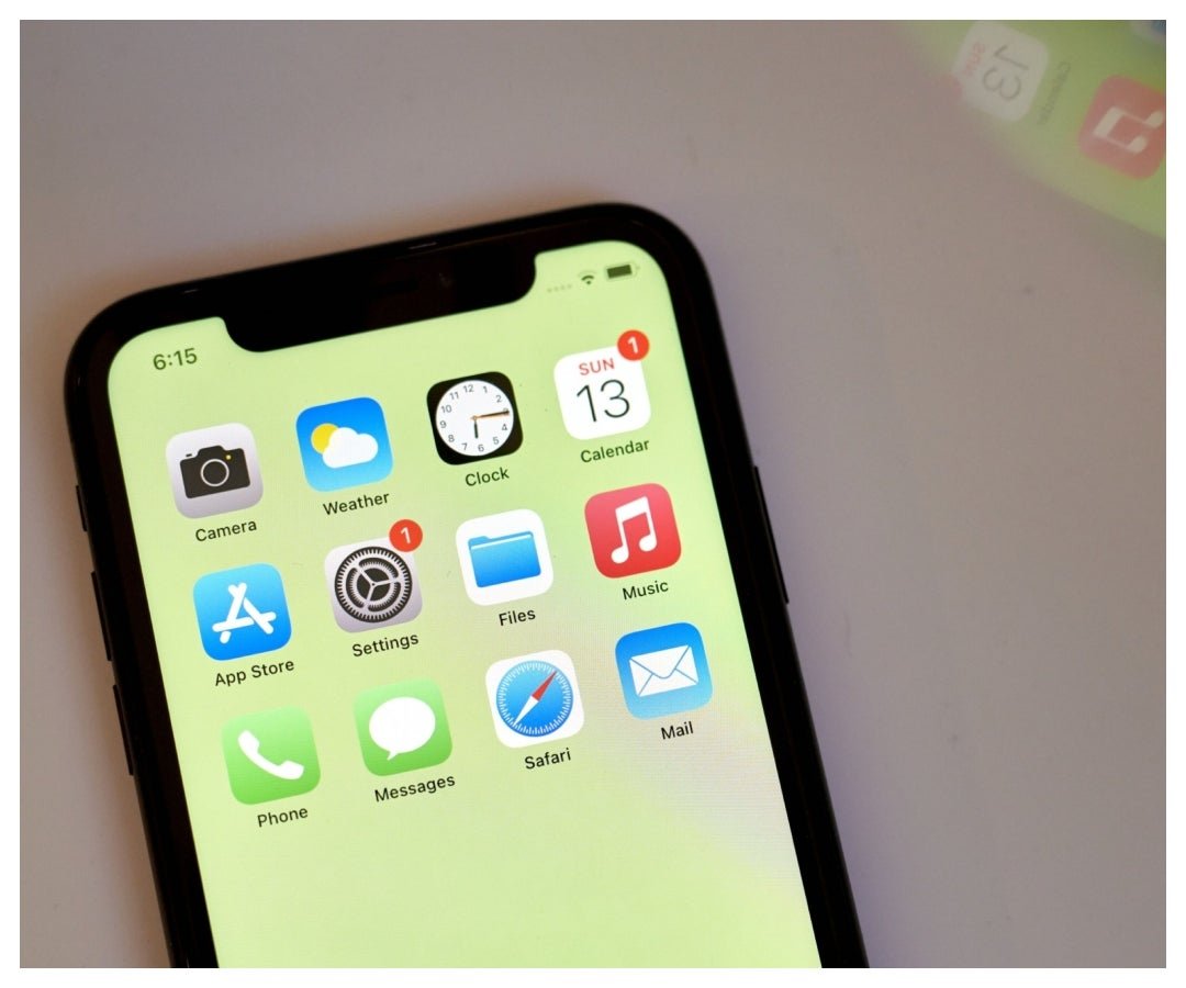 Los australianos podrían pronto descargar aplicaciones para iPhone desde fuera de la App Store de Apple, según una propuesta del gobierno federal. iPhone