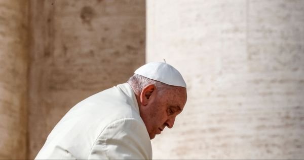 Dolor en el Vaticano en El Cronista, Información General