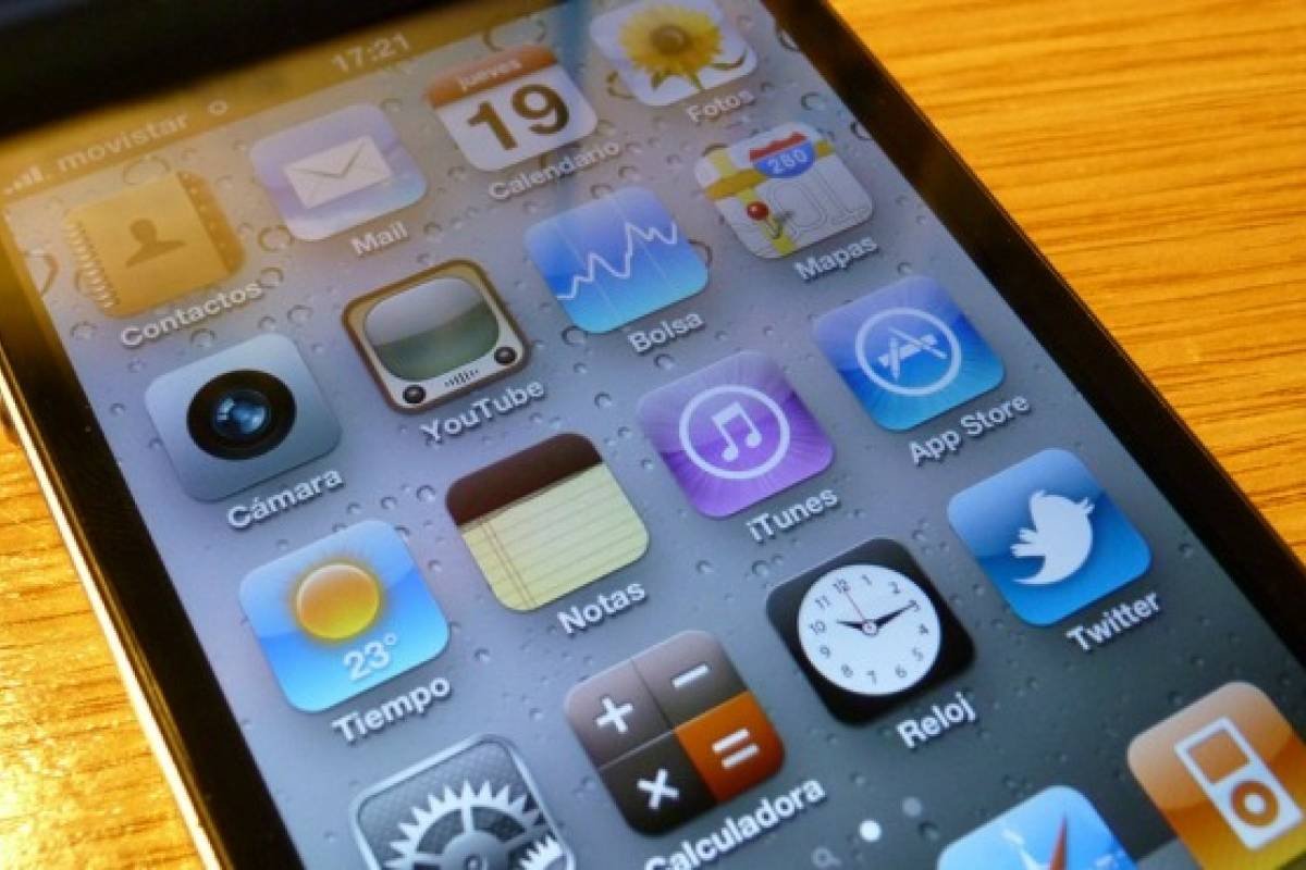 Apple apunta a un iOS 26 “más personal y expresivo” con un nuevo diseño de Liquid Glass. Parece que solo has escrito "ios". Si te referís al sistema operativo de Apple, en español argentino se podría seguir llamando "iOS". Si tenés un texto más largo o específico que querés traducir, por favor compartilo y con gusto te ayudo.