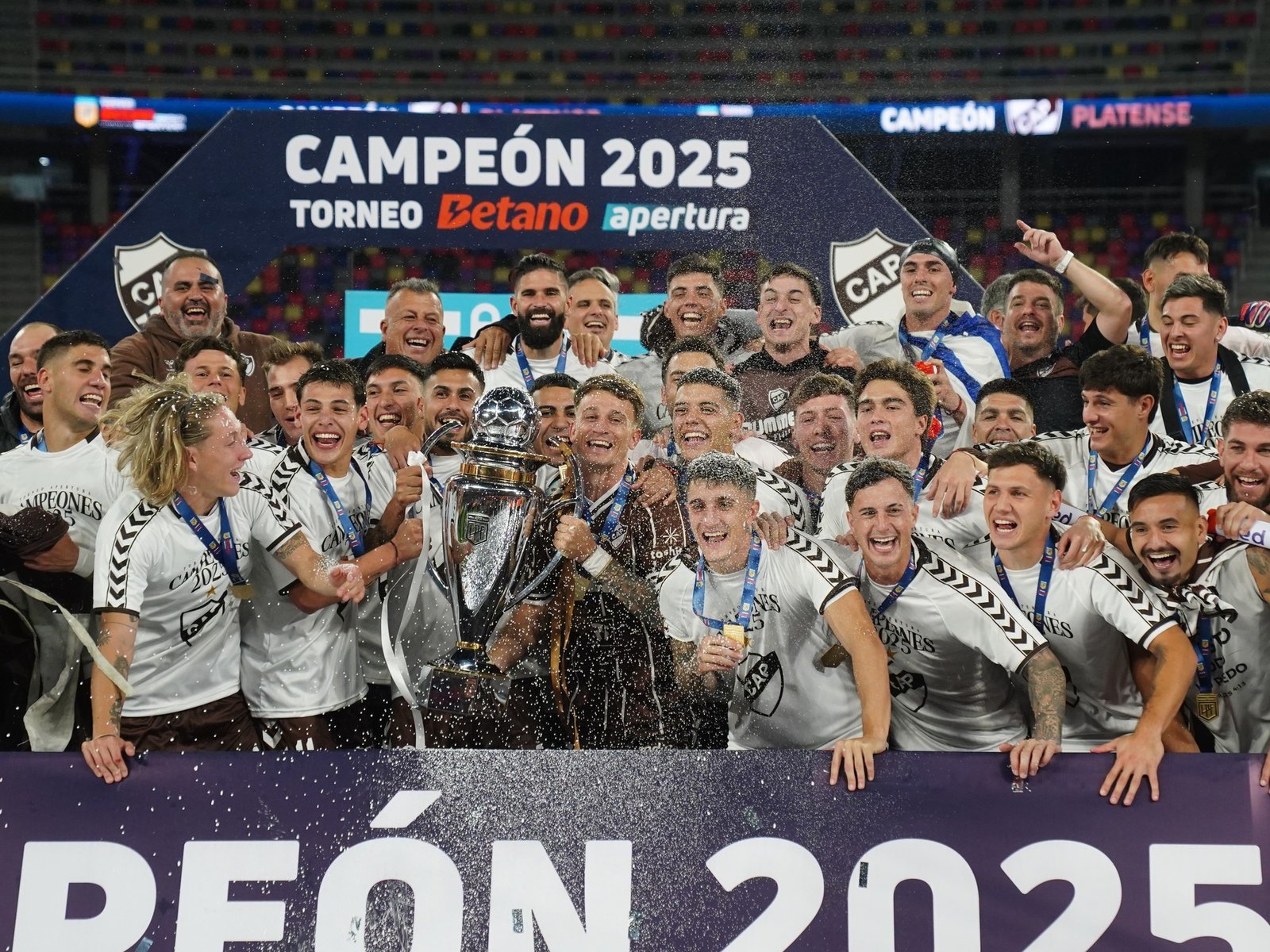 Un hito en la historia del fútbol: Platense finalmente se alza como campeón El fútbol argentino siempre ha sido un escen... Descubre más sobre presión, otro,...