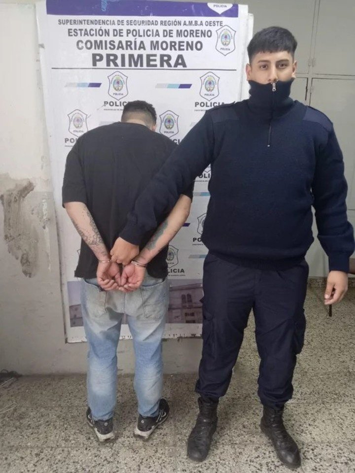 Lucas Villarreal (27) mató a su pareja, huyó con el bebé de ambos y fue detenido más tarde. Foto Policía de Buenos Aires.
