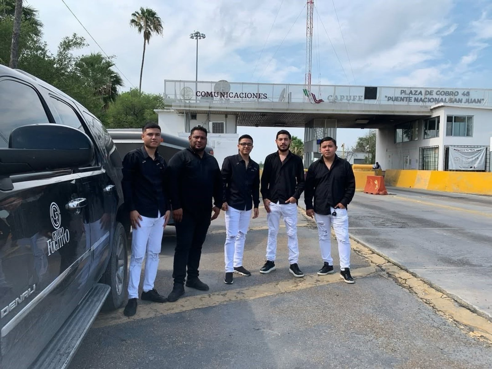 Los cuerpos hallados pertenecen a 4 miembros de la banda y a su mánager y fotógrafo. Fotos: IG @grupo_fugitivoofficial