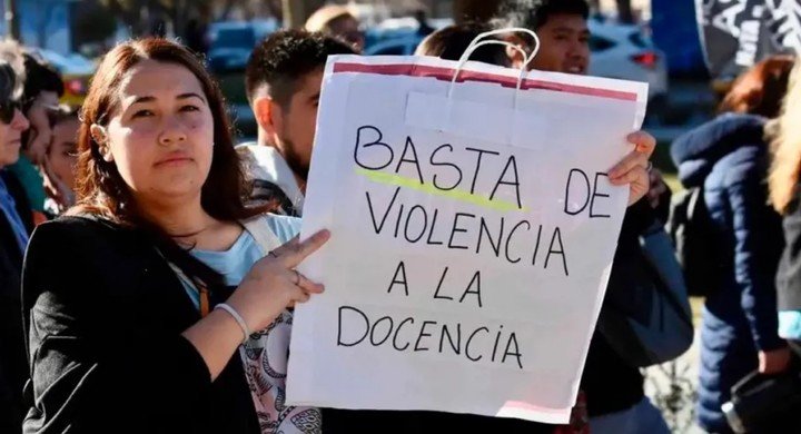 Los docentes de Neuquén impulsan una nueva ley provincial para castigar a los agresores. Foto: Gentileza Diario Río Negro / Matías Subat