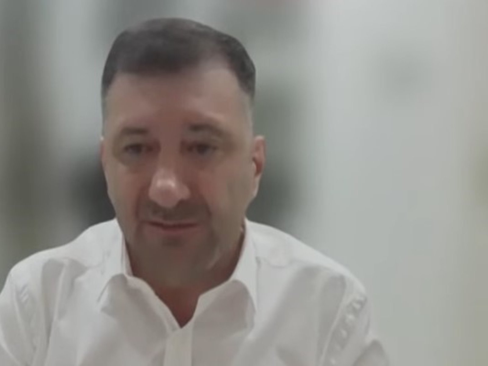 Un ex senador en la mira: Kueider se defiende y señala a Mayans En un giro inesperado, el ex senador Edgardo Kueider ha ... Descubre más sobre sobre, reflejo...