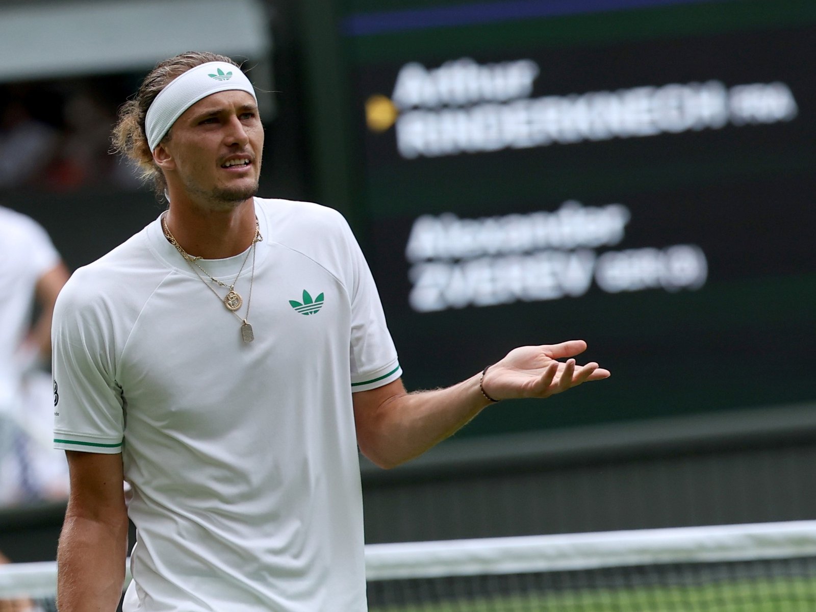 La soledad en la cima: Zverev y su lucha interna en el tenis profesional En un giro inesperado en el prestigioso torneo ... Descubre más sobre golpe, prensa,...