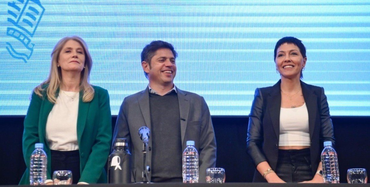 Unidad con forceps. Verónica Magario, Axel Kicillof y Mayra Mendoza.