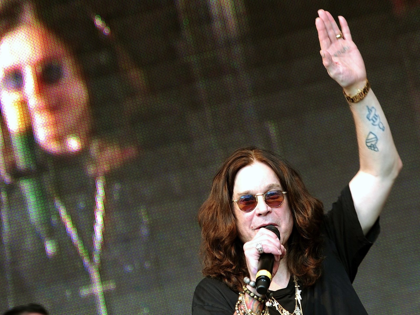 Un Gigante del Rock se Apaga: Reflexiones sobre la Vida y Muerte de Ozzy Osbourne Esta jornada se tiñó de luto para el m... Descubre más sobre evento, música...