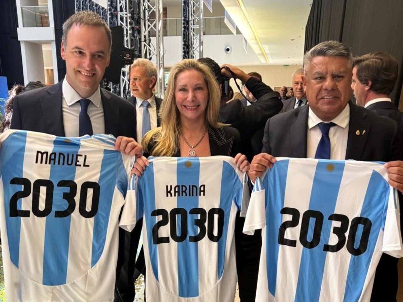 El pulso entre la AFA y el Gobierno: un conflicto que va más allá del fútbol La reciente controversia entre la AFA y el ... Descubre más sobre refleja, despu...