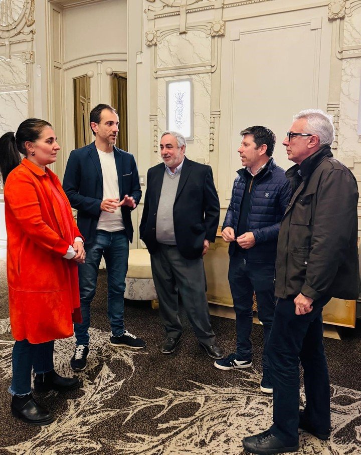 Maricel Echecoin (Coalición Cívica), Pablo Petracca, Miguel Fernandez y Pablo Domenichini (UCR) y Julio Zamora (PJ intendente de Tigre).