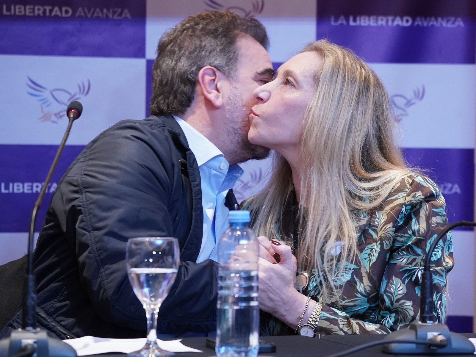 Un acuerdo inesperado: el macrismo busca mantenerse firme en tiempos convulsos El reciente cierre de listas entre La Lib... Descubre más sobre busca, relevan...