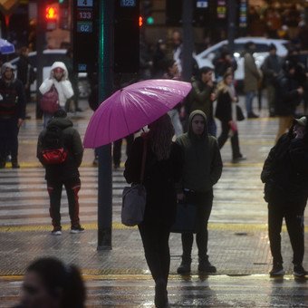 Alerta amarilla en Buenos Aires: llegaron las lluvias, se viene el frío con una mínima de 5 grados y qué pasará con la ciclogénesis