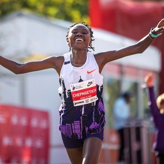 Impacto en el atletismo: Ruth Chepngetich, la dueña del increíble récord mundial de maratón, fue suspendida por doping