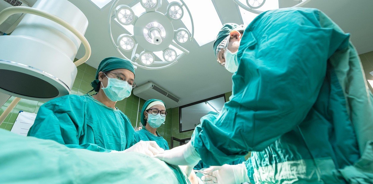 Para salvarle la vida, los médicos sometieron a Penélope Vidal-Walsh a una triple amputación. Foto: Pixabay.