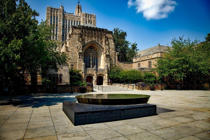 La Universidad de Yale