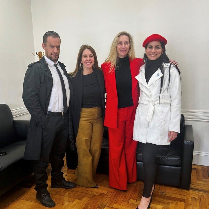 Karina Milei junto a los legisladores porteños María Pilar Ramírez, Lucia Montenegro y Leo Saifert.