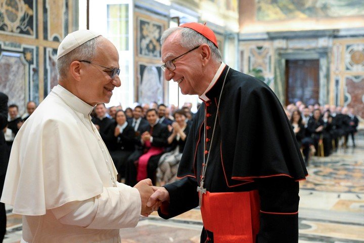 El Papa León XIV y el cardenal Pietro Parolin, secretario de Estado del Vaticano. Foto: ANSA 