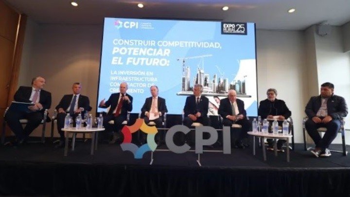 Integrantes del panel de apertura del CPI, en un encuentro que reunió a referentes del agro, la industria, la construcción y el sindicalismo.