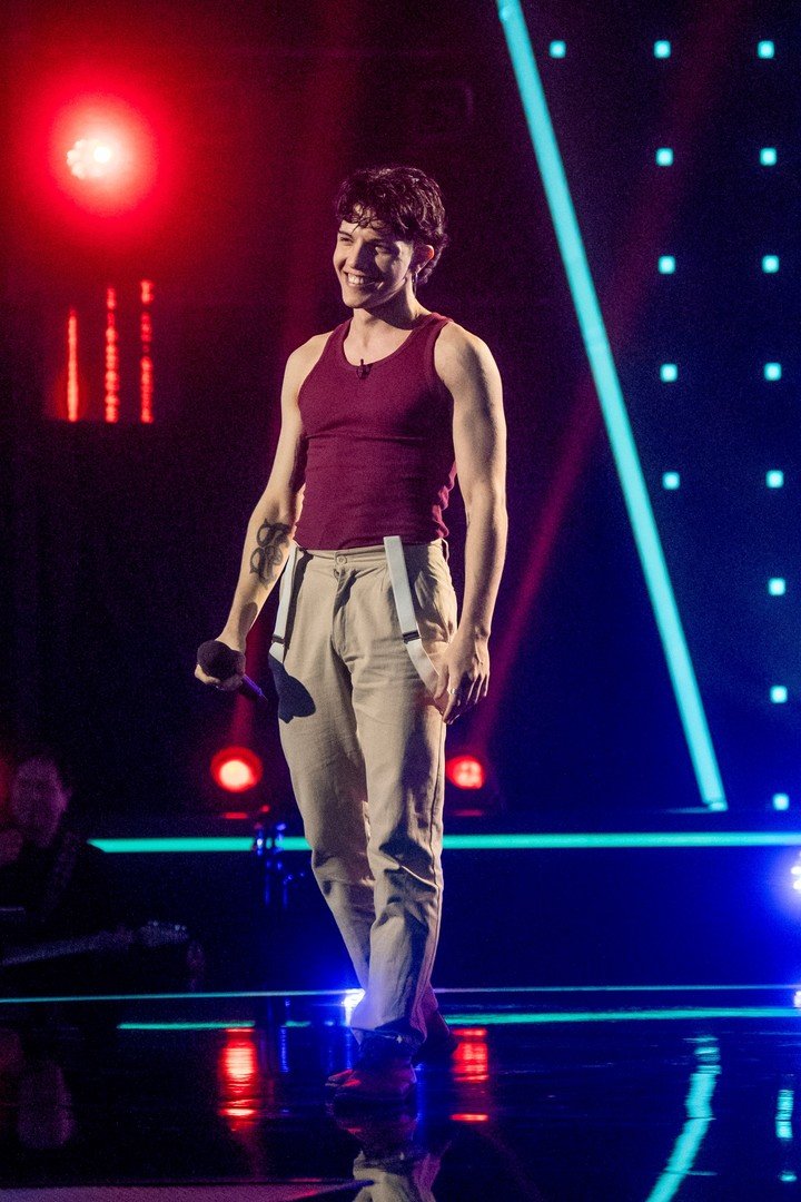 Nicolás Behringer sorprendió al cantar "Prófugos" de Soda Stereo en La Voz Argentina. Foto: Prensa Telefe.