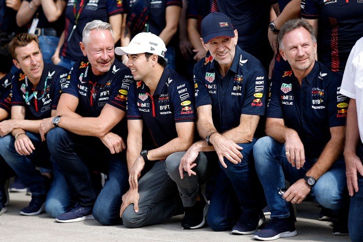 ¿Quién queda? Jonathan Wheatley, Sergio Pérez, Adrian Newey y Christian Horner ya no están en Red Bull. Foto Chris Graythen / Getty Images via AFP