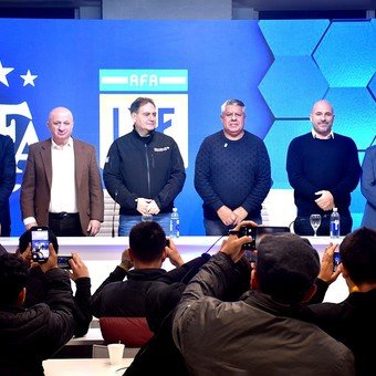 Vuelven los visitantes en el fútbol argentino: la trama política detrás de una decisión que se cocinó a fuego lento