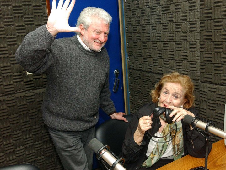 Mario Mactas en uno de sus tantos programas de radio con la actriz China Zorrilla. 