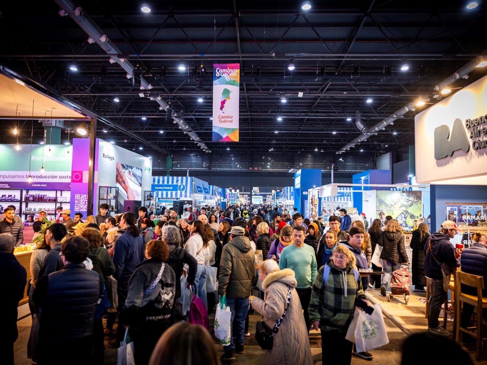  Un viaje sensorial por la identidad argentina La feria Caminos y Sabores, en su edición BNA, se convierte en el epi... Descubre más sobre javier milei, ...