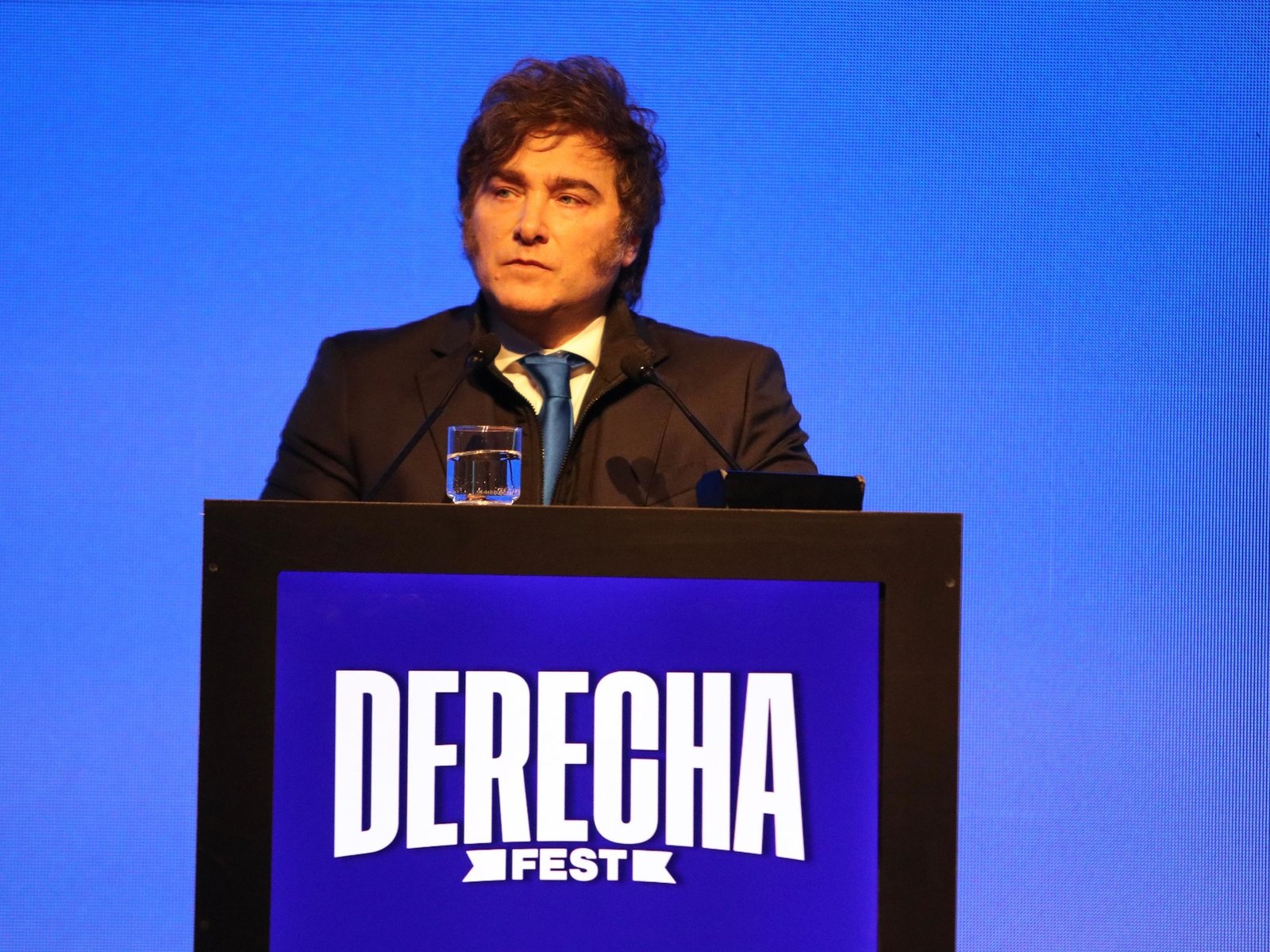 Un asalto que sacude el ecosistema libertario argentino En un hecho que resuena en el entramado político y social de Arg... Descubre más sobre rostro, ámbito...