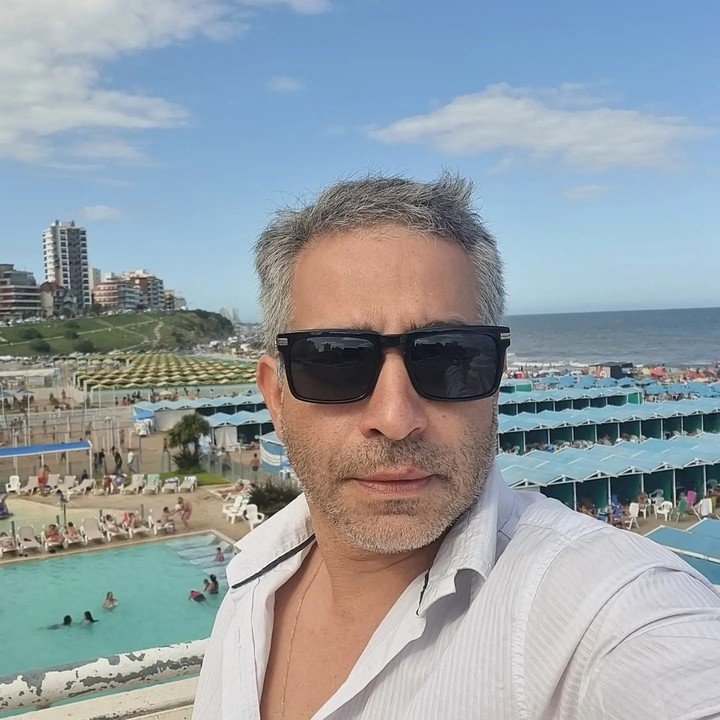 Néstor Adrián Santiago había sido denunciado por abuso sexual en medio de una pelea por divorcio. Fue sobreseído.