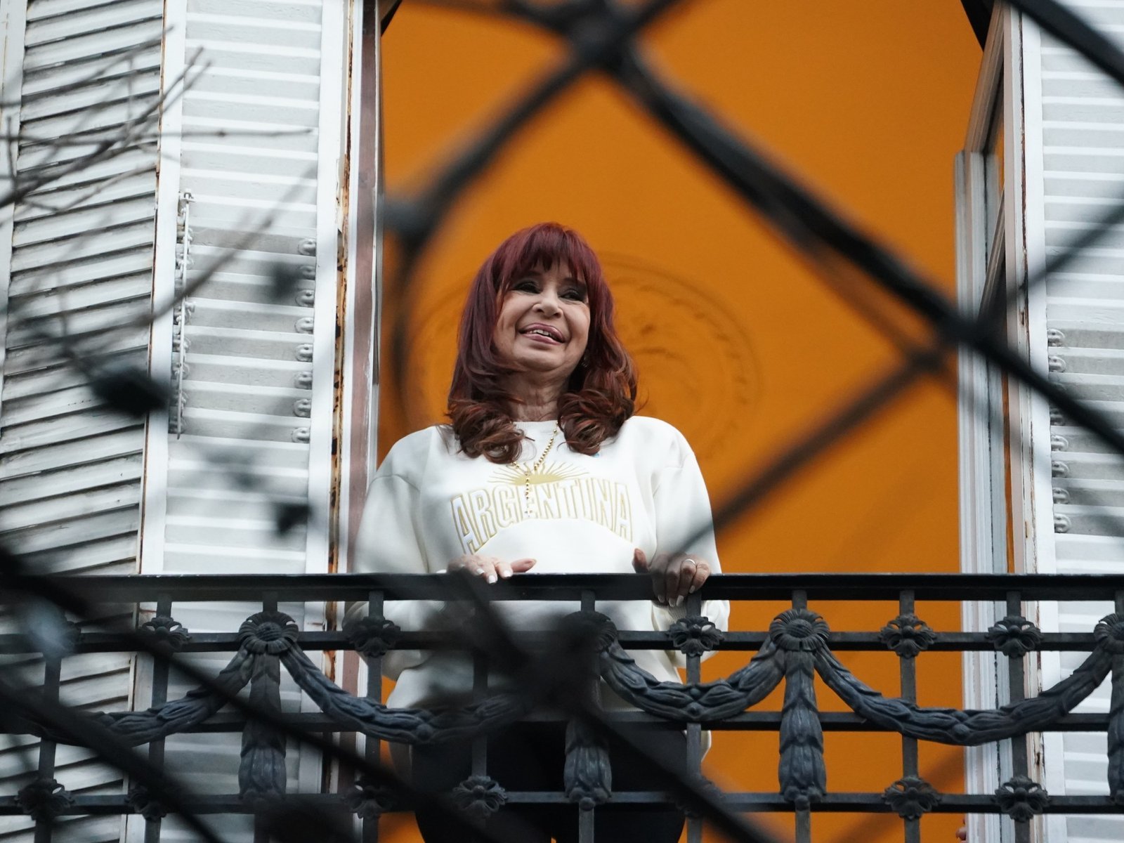 Un nuevo capítulo en la saga judicial de la ex presidenta argentina La escena política y judicial en Argentina se enriqu... Descubre más sobre ampliar, ampli...