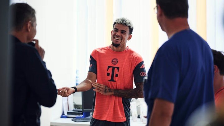 Luis Díaz, la nueva cara de Bayern Múnich. Foto: FCBayern