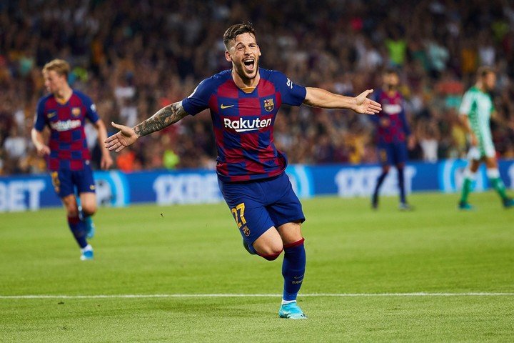 Carles Pérez durante su paso como jugador del Barcelona. (EFE/Alejandro García)