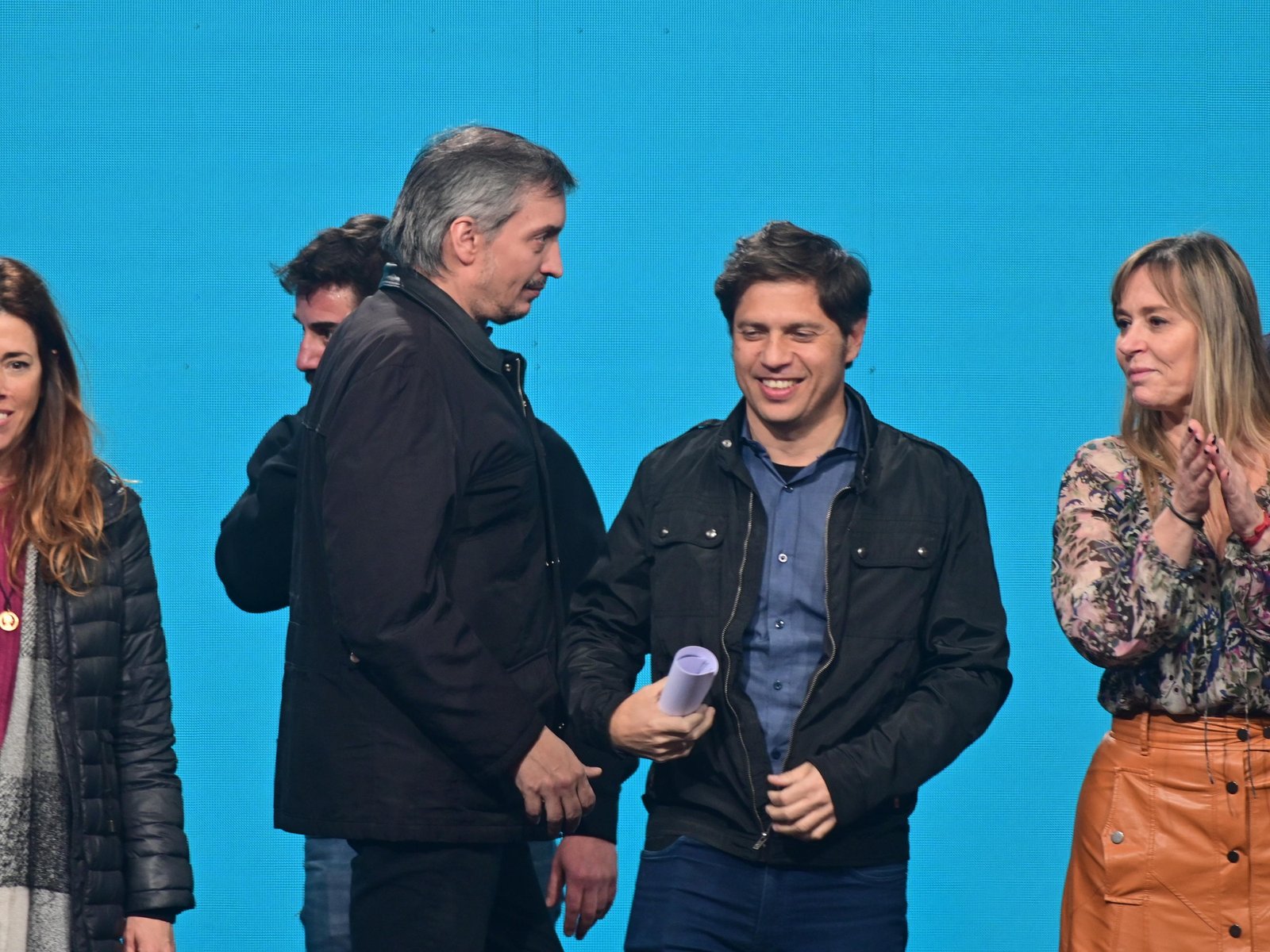 Las Maquinarias del PJ: Un Laberinto de Candidaturas en Buenos Aires En un clima de intensa expectativa, se están llevan... Descubre más sobre medida, silvia...