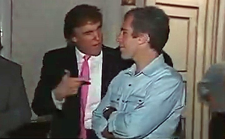 Donald Trump y Jeffrey Epstein en una fiesta en 1992. (Foto: Captura de X)