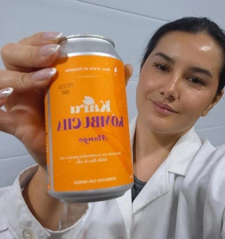 La bebida Kombucha es efervescente, ligeramente ácida y posee todo el sabor y aroma del blend de té base.
