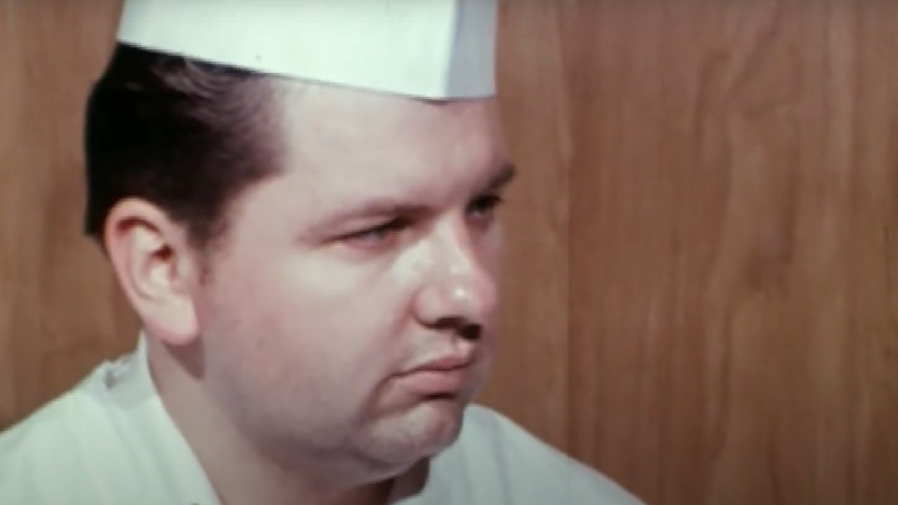First Look at Michael Chernus as John Wayne Gacy in True-Crime Series ‘Devil in Disguise’