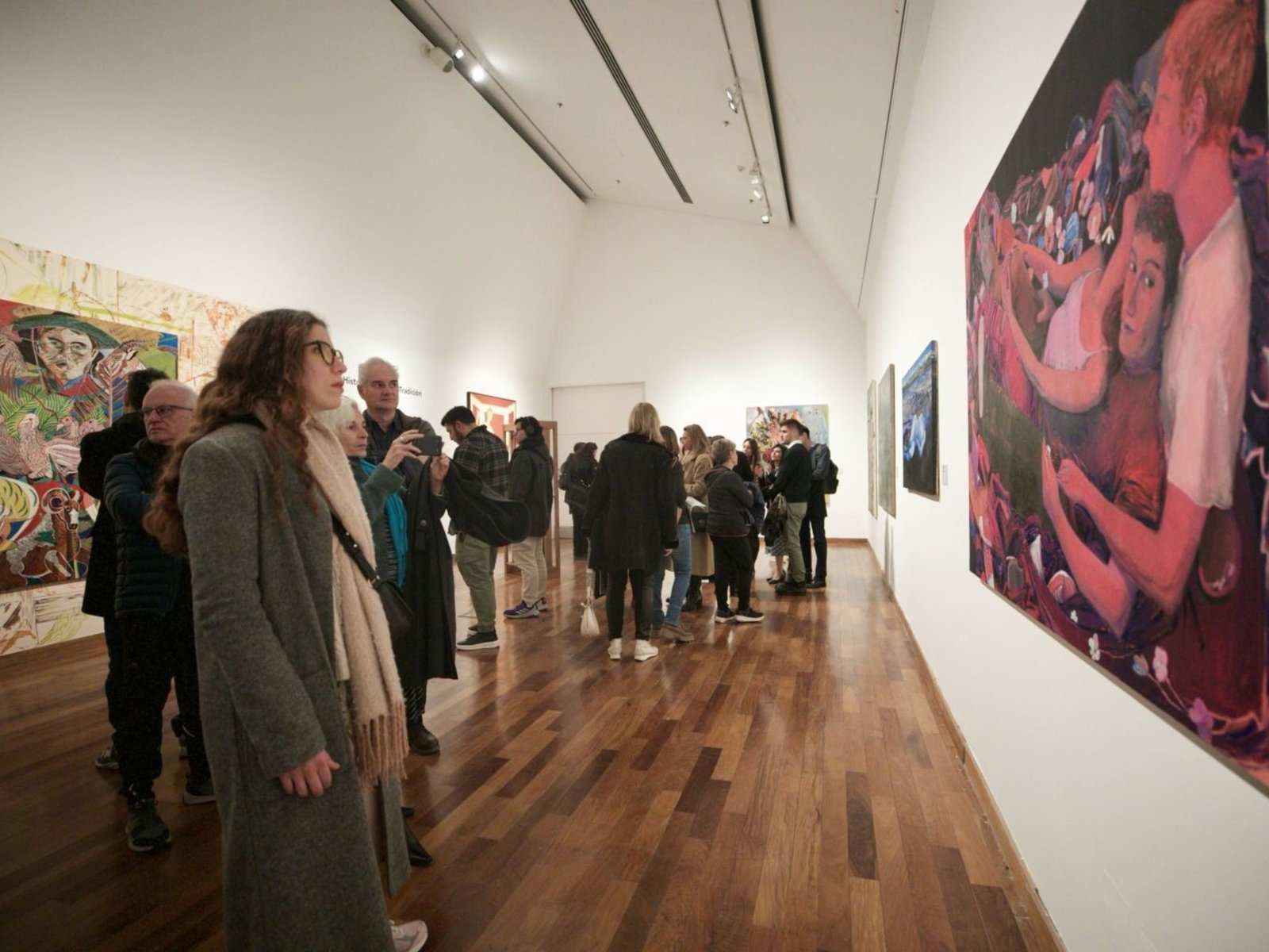 Un viaje visual a través de la nueva pintura italiana En la magnánima sede del Palacio Libertad, se despliega una exposi... Descubre más sobre ofrece, percep...