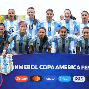 Bonsegundo, con un golazo a lo Di María, le dio el triunfo a la Selección Argentina en su debut en la Copa América femenina