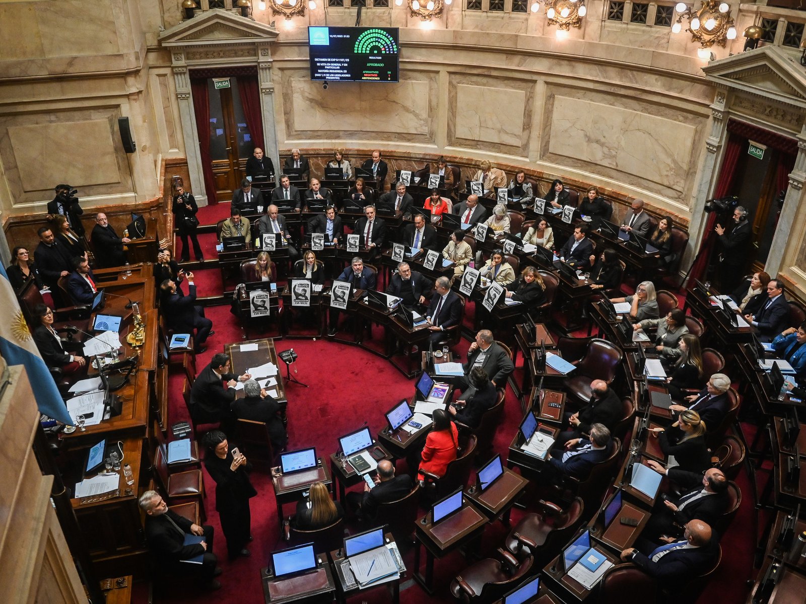 Un nuevo frente de batalla en el Congreso: la defensa de Vialidad Nacional En una jugada estratégica, la oposición se al... Descubre más sobre legisladores, ...