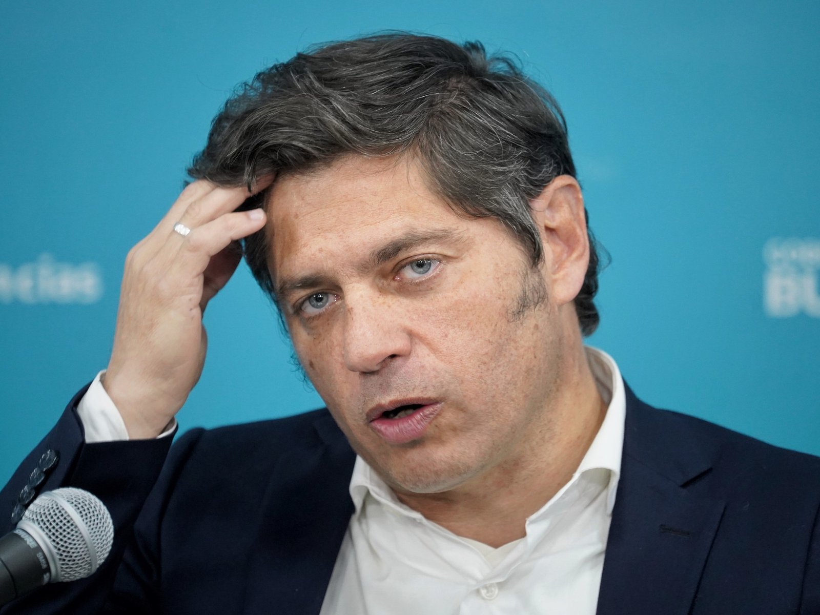  La comedia de la política en tiempos de crisis En un escenario político cada vez más caótico, un evento tan trivial... Descubre más sobre poder, mucho, ...