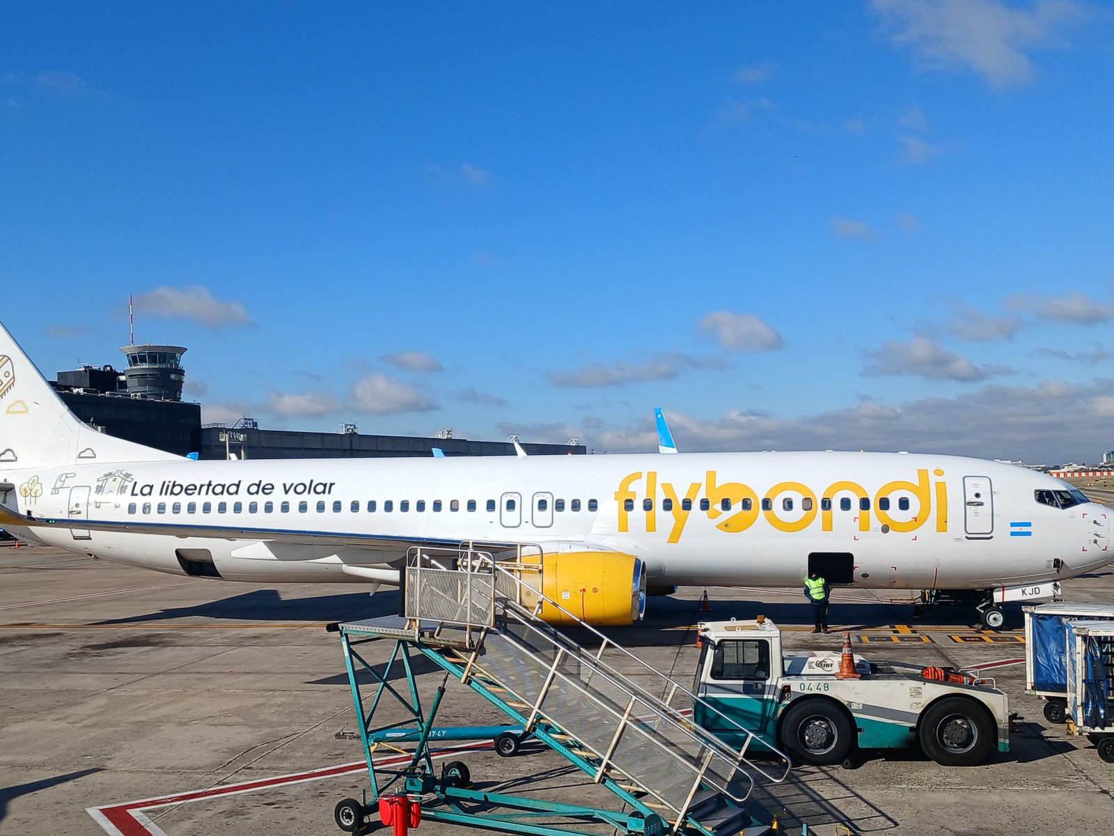 El nuevo reto de la aerolínea argentina y su impacto en el mercado aéreo regional La aerolínea argentina Flybondi enfren... Descubre más sobre negocio, leona...