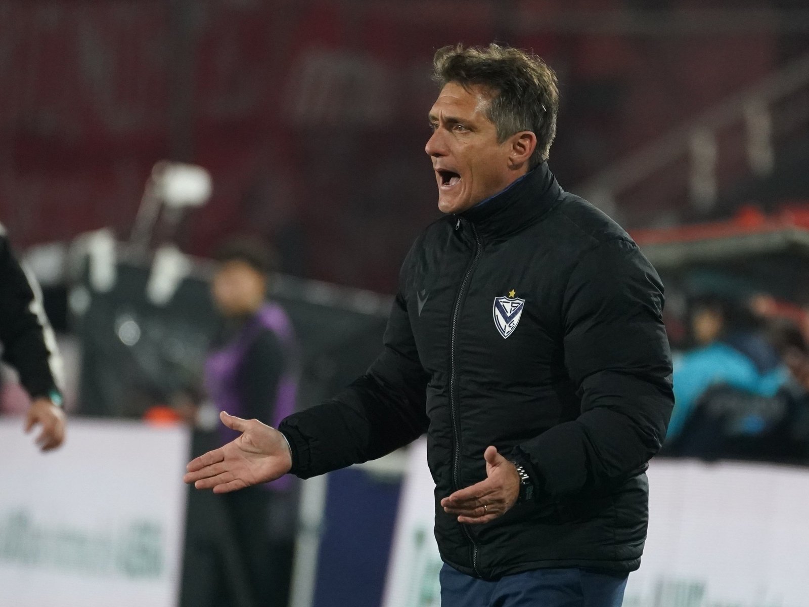La resurrección de Vélez bajo la dirección del 'Mellizo' La reciente victoria de Guillermo Barros Schelotto en su regres... Descubre más sobre continuo, rive...