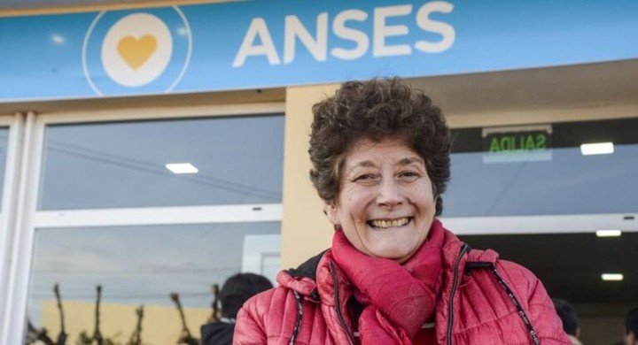 Quiénes no podrán cobrar AUH en julio 2025