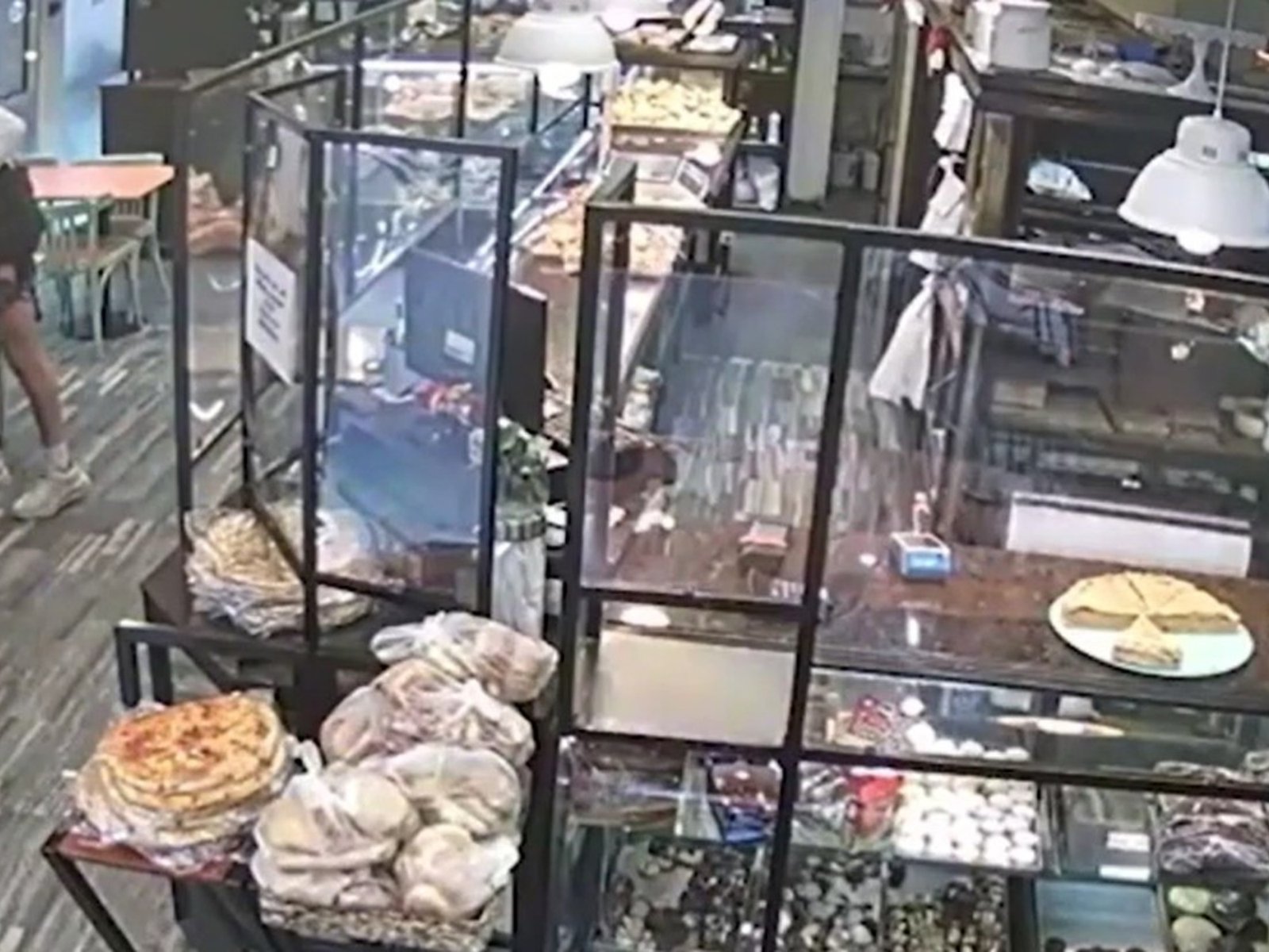 La nueva modalidad delictiva que aterra a los comercios argentinos Un insólito episodio de inseguridad ha sacudido a la ... Descubre más sobre susceptible, r...