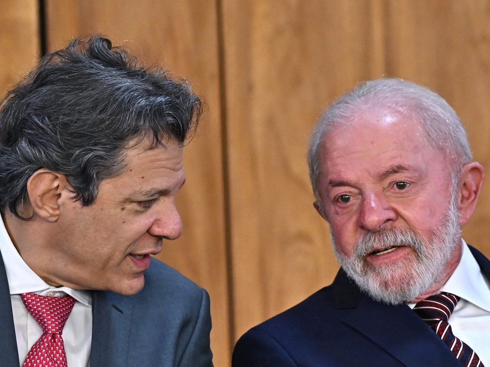 Un posible acercamiento en la tormentosa relación comercial entre Brasil y EE.UU. En un giro inesperado, el gobierno de ... Descubre más sobre percepción, co...
