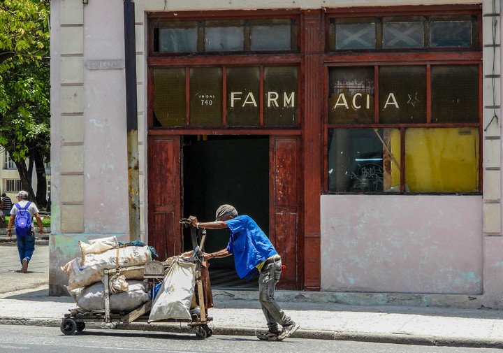 Una farmacia en La Habana, donde la escasez de medicamentos es casi permanente. Foto: AFP 