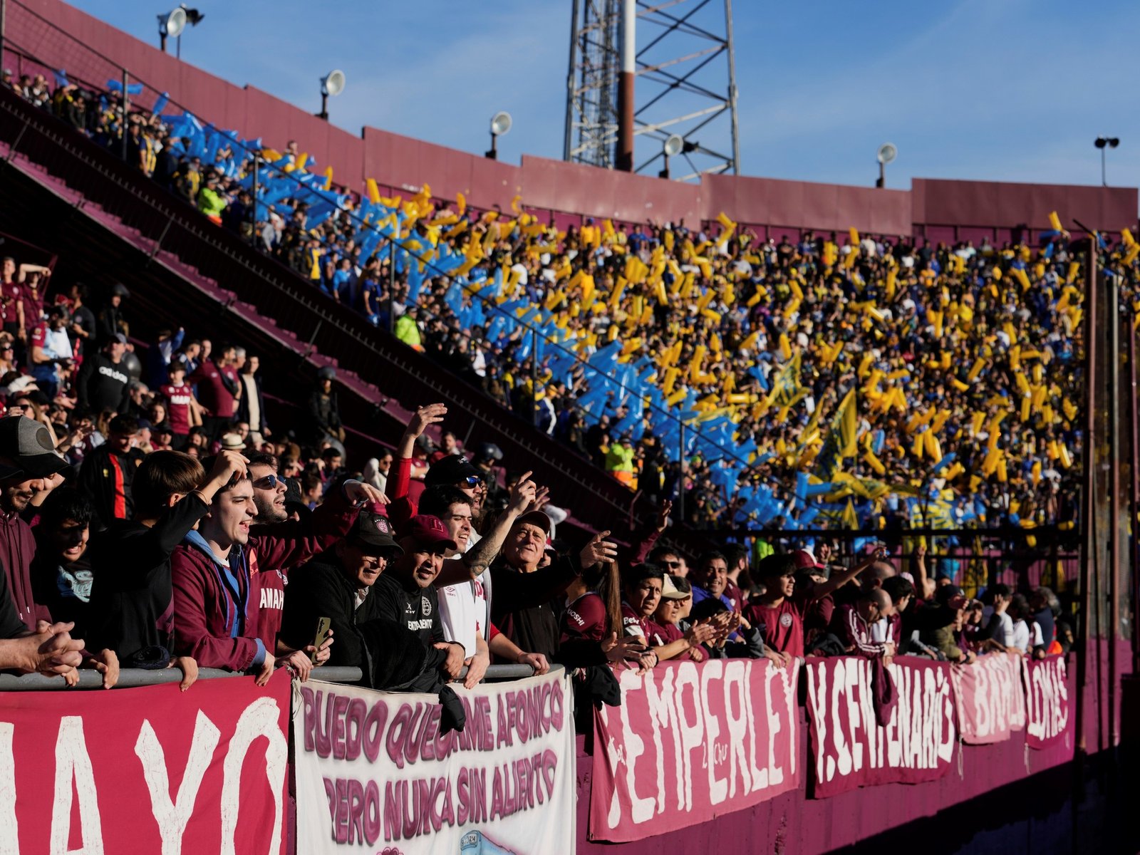 La política detrás de la vuelta del público visitante: un juego de poder en el fútbol argentino El reciente anuncio sobr... Descubre más sobre legitimación, ...