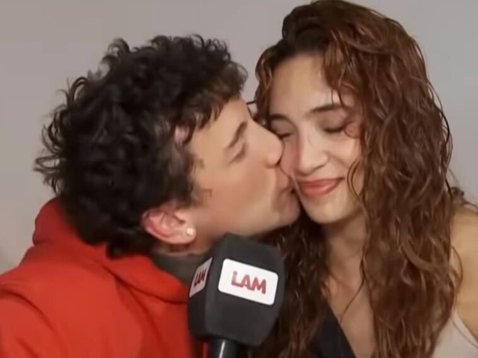Reencuentro mediático: el regreso de una pareja que acapara titulares En un giro inesperado, Melody Luz y Alex Caniggia ... Descubre más sobre quien, pública...