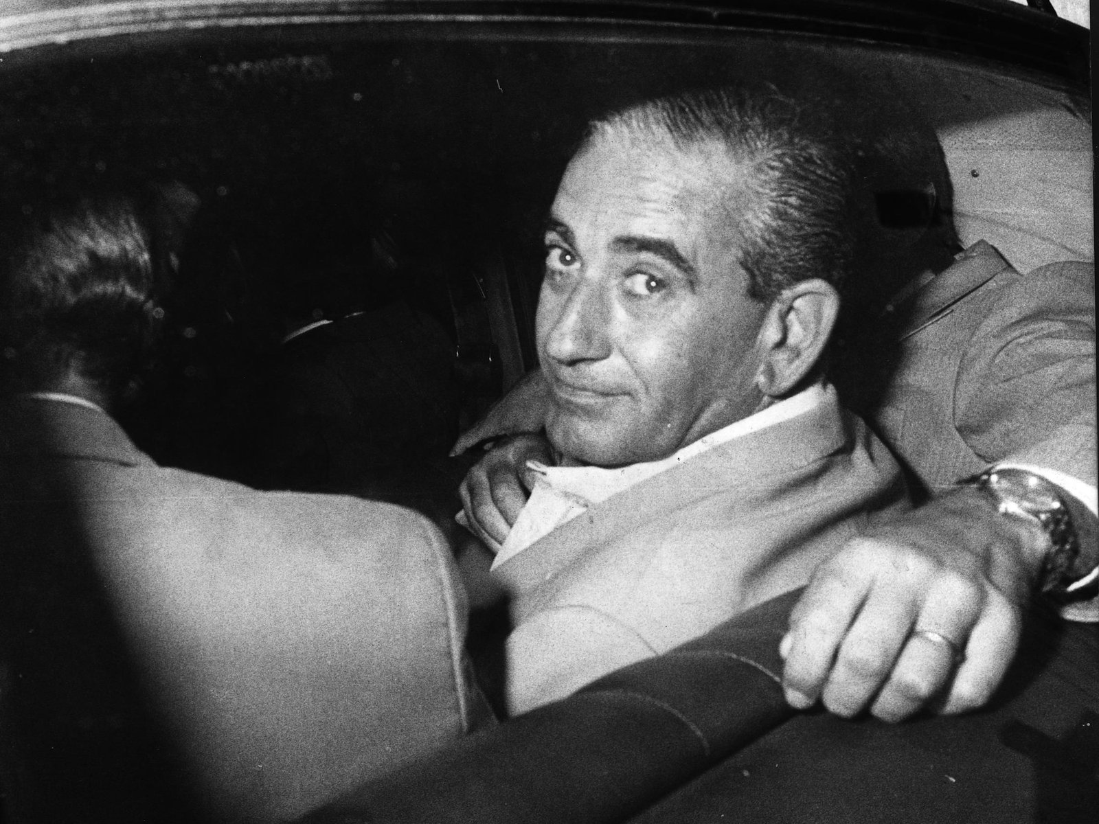 Netflix revela los grandes secretos de Aníbal Gordon, jefe de la Triple A, en una nueva serie La narración de una époc... Descubre más sobre generar, apren...