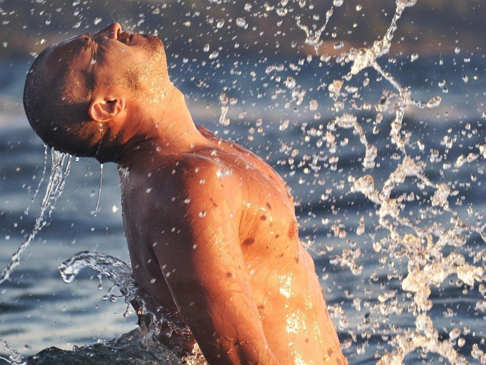 Desmitificando un mito: el agua del mar y la curación de heridas La creencia de que el agua del mar tiene propiedades cu... Descubre más sobre resaltando, ci...